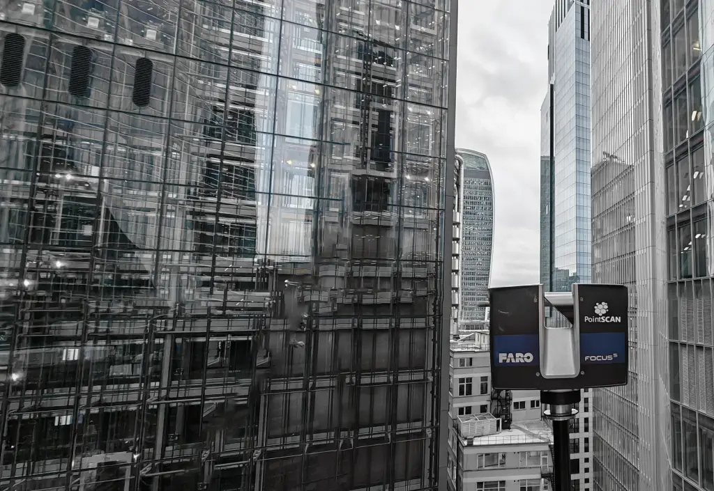 PointSCAN 3D laser survey within the city of London